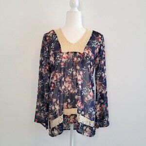 About A Girl Floral Sheer Lace Details High-Low Tunic Size Small